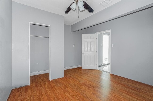 Building Photo - 14618 Flair Dr