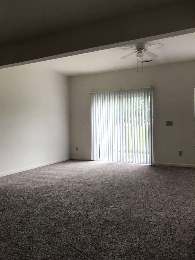 Building Photo - 4128 Otter Creek Dr