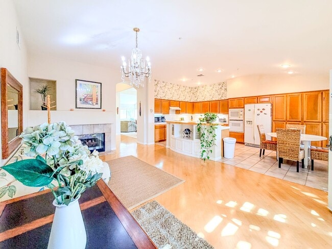 Building Photo - 2300 Bayhill Ct