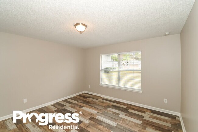 Building Photo - 707 Red Cedar Ct