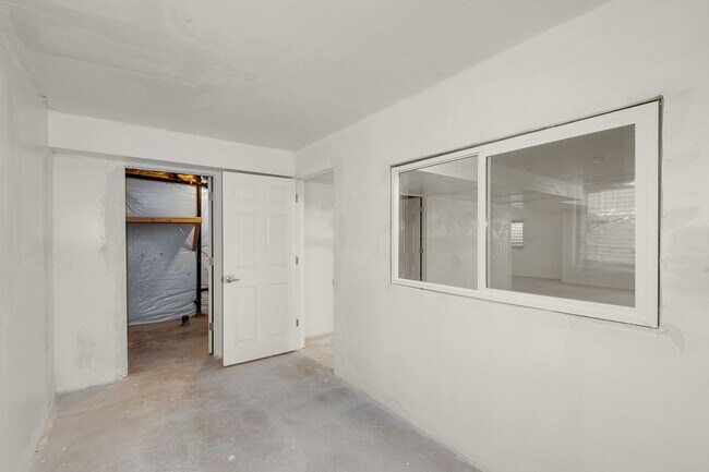 Building Photo - Pinon Valley 2 story 3 bedroom home