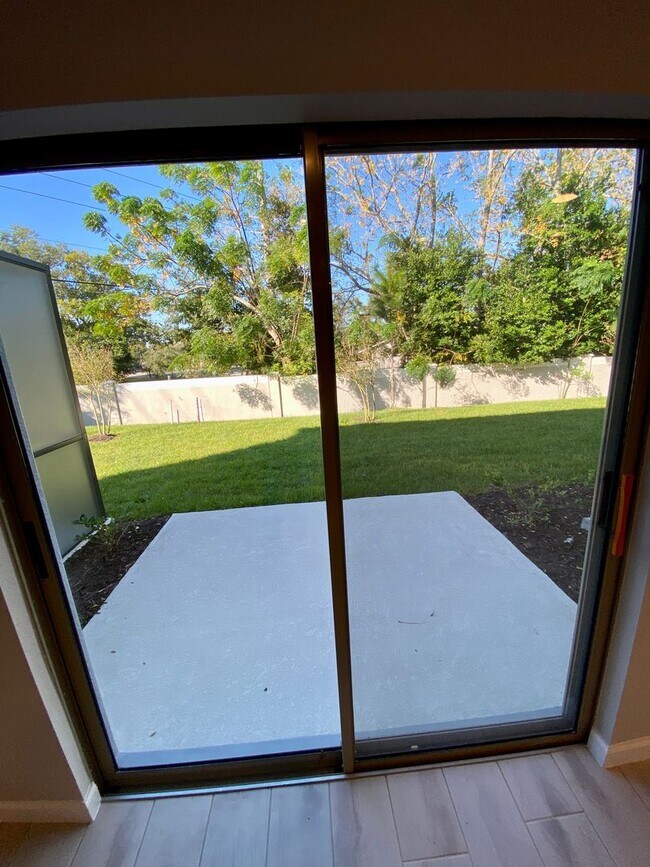 Building Photo - Brand New Townhome for Rent in Gated Commu...