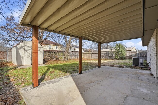 Building Photo - 3514 Brookhurst Ln