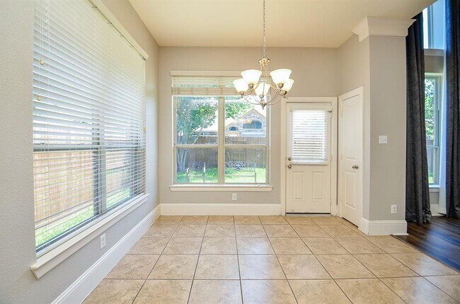 Building Photo - 10910 Milano Ct