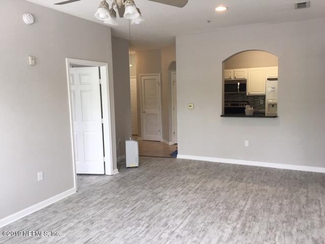 Building Photo - 7990 Baymeadows Cir E