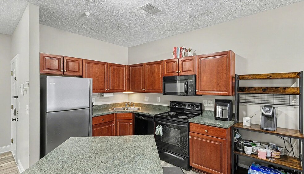 Building Photo - 288 W Saginaw St