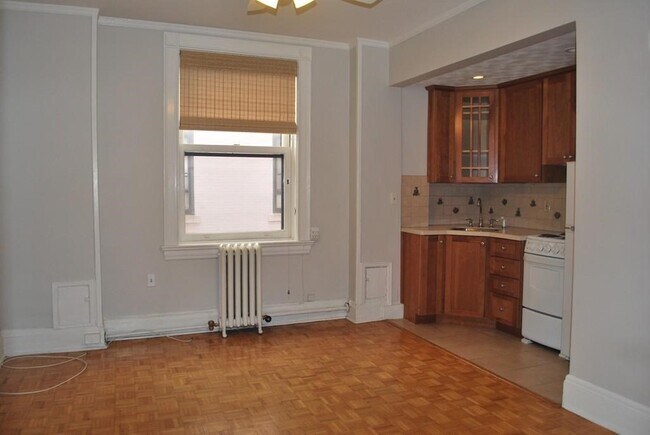 Building Photo - 21 Beacon St