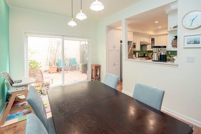 Building Photo - 1049 16th St