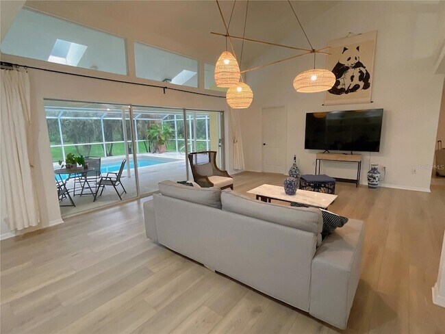 Building Photo - 4489 Oak View Dr