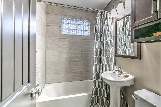 Building Photo - 3115 Marcy St