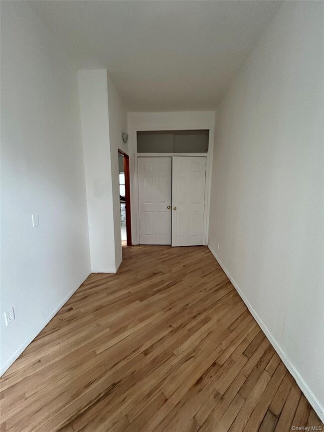 Building Photo - 572 9th Ave