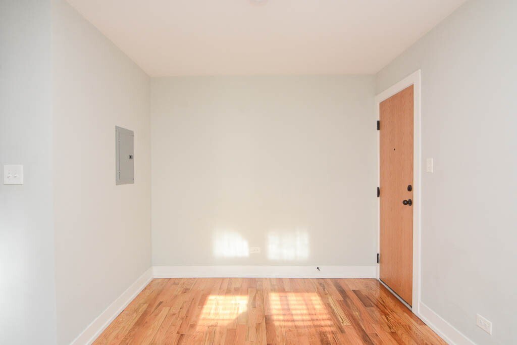 Building Photo - 2850 N Mildred Ave