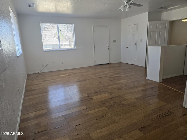 Building Photo - 1101 E Mingus Ave