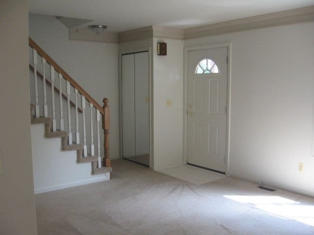 Building Photo - 23745 Middlebelt Rd