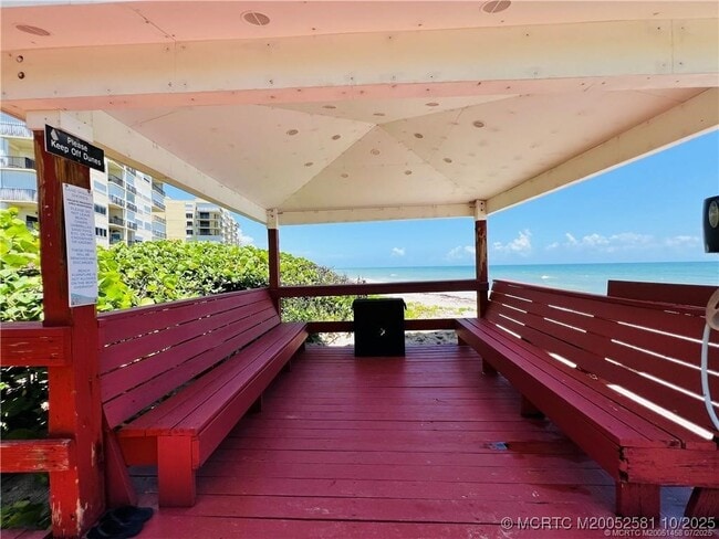 Building Photo - 7440 S Ocean Dr