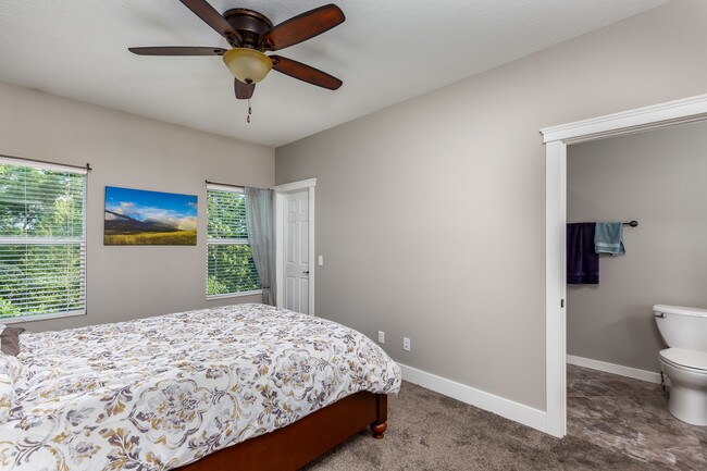 Building Photo - 723 Cox Ct