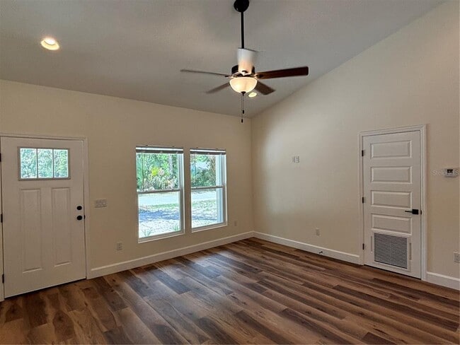 Building Photo - 301 NW 5 St