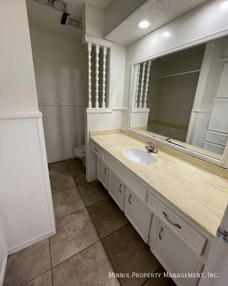 Building Photo - 5718 Brownfield Dr