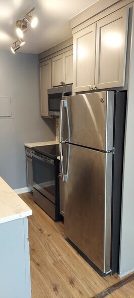 Building Photo - 3415 5th St SE