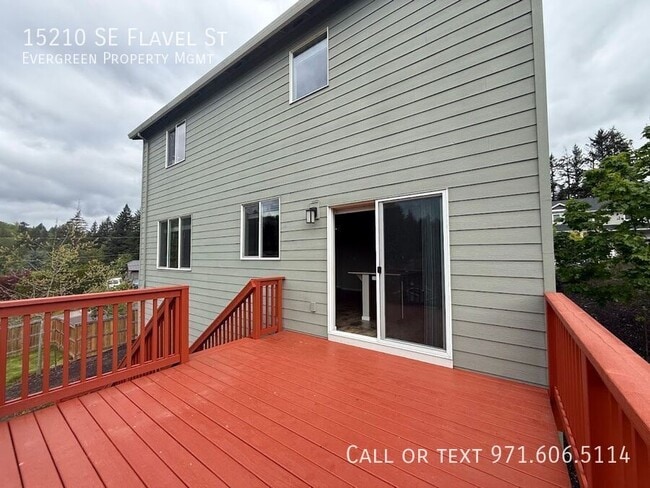 Building Photo - 15210 SE Flavel St