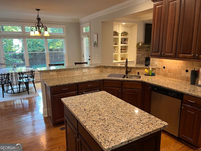 Building Photo - 7955 Magnolia Square