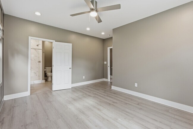 Building Photo - 204 Richardson Ave
