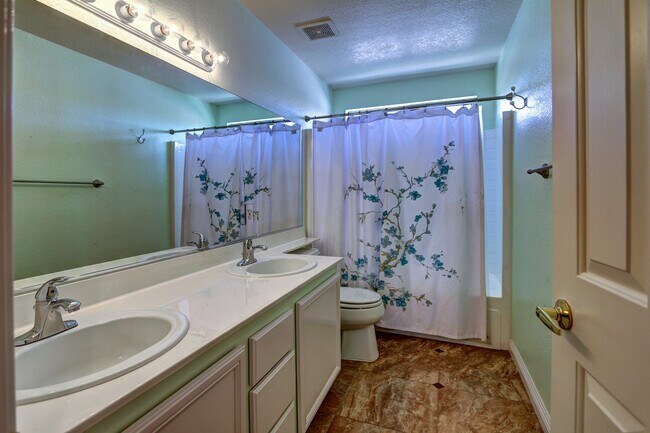 Building Photo - 7545 Tumbling St