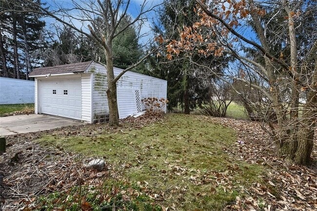 Building Photo - 2344 Westmoor Rd