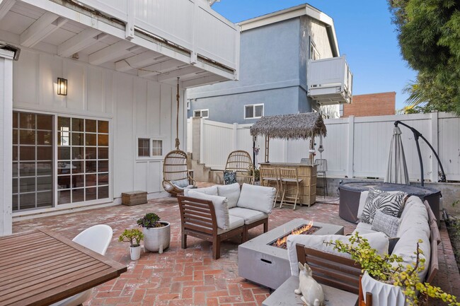 Building Photo - Ventura | Pierpont | 4 Bedroom + 3 Bathroom