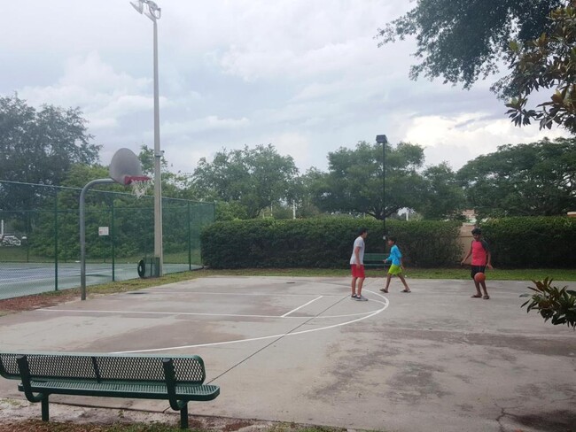 Building Photo - 7805 Sugar Brook Ct