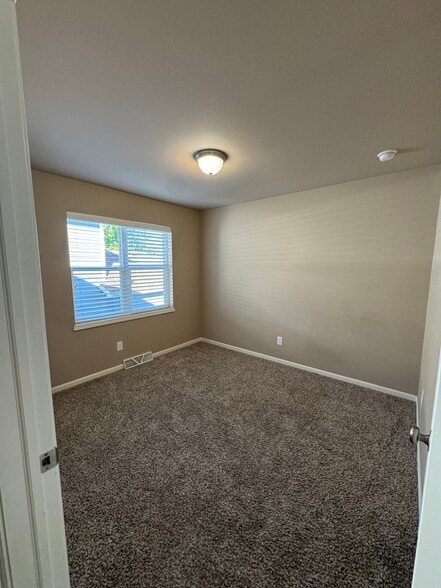 Building Photo - 1714 Fair Pheasant Way