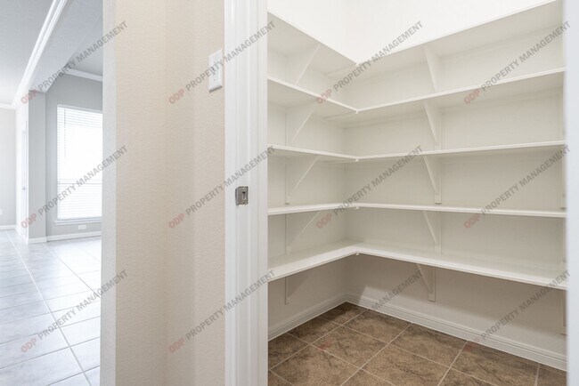 Building Photo - 10206 Eaglefire Dr