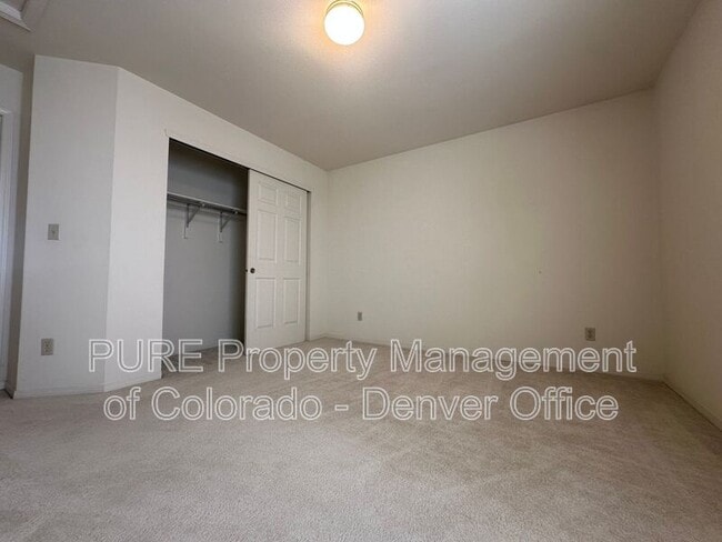Building Photo - 9705 W Powers Cir