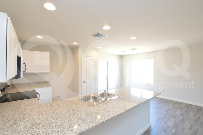 Building Photo - 777 Silvercreek Ln