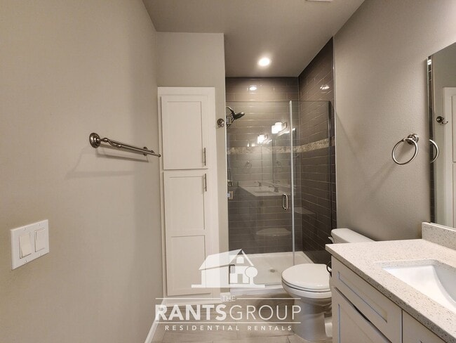 Building Photo - Single-Story 1,915 sq. ft. Home with 2-Car Garage