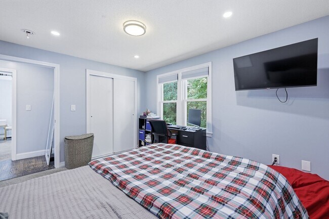 Building Photo - 59 Merrimack Meadows Ln