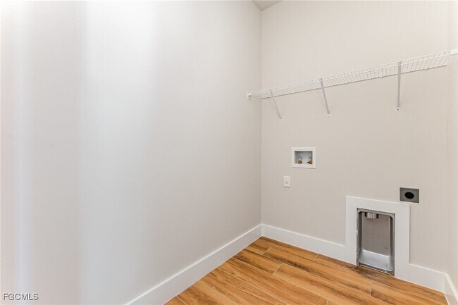 Building Photo - 4535 NW 35th Ave