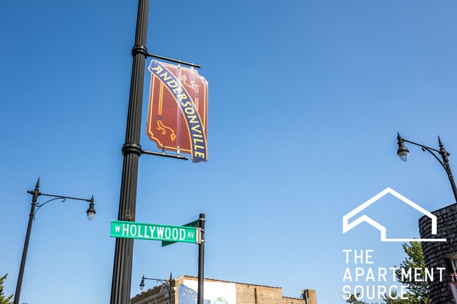 Building Photo - 1553 W Hollywood Ave