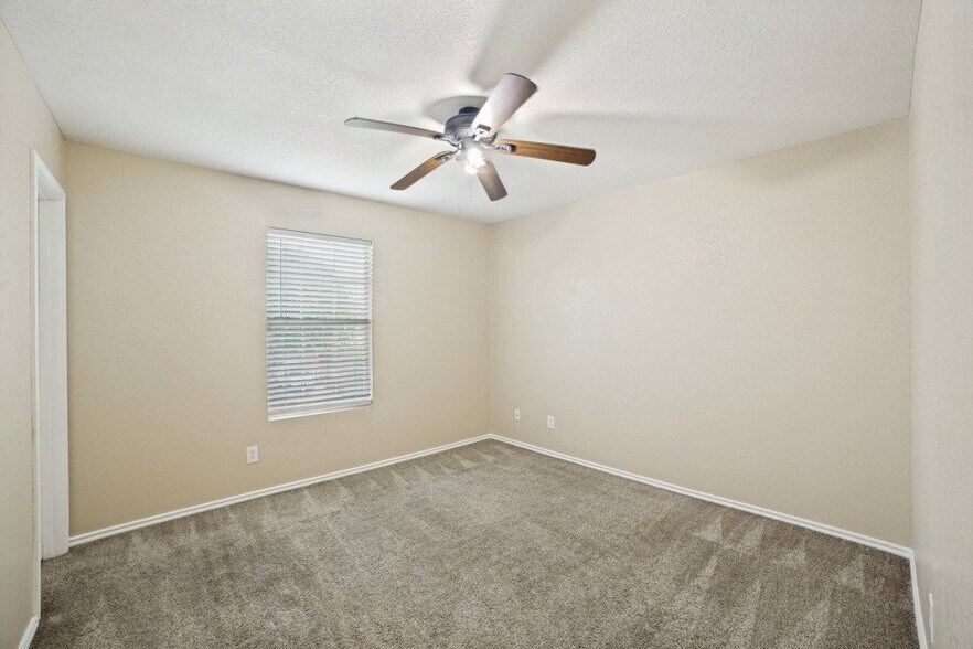 Building Photo - 5426 Wincheap Dr