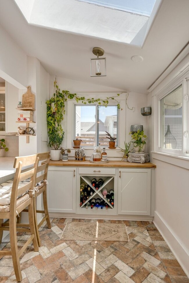 Building Photo - Beautiful Cleveland Park Bungalow, just 2 ...