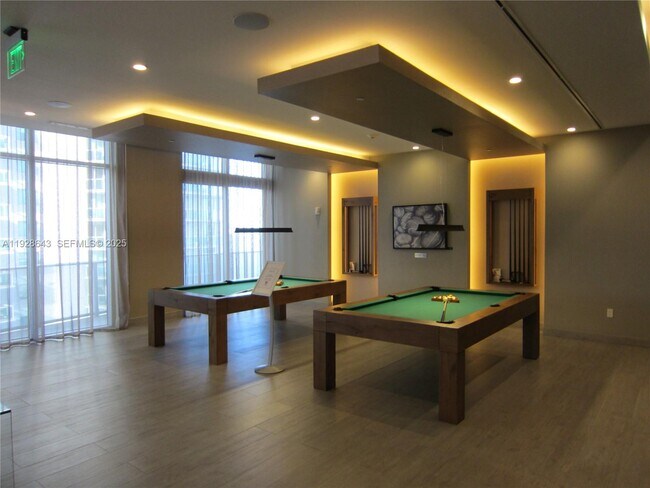 Building Photo - 488 NE 18th St