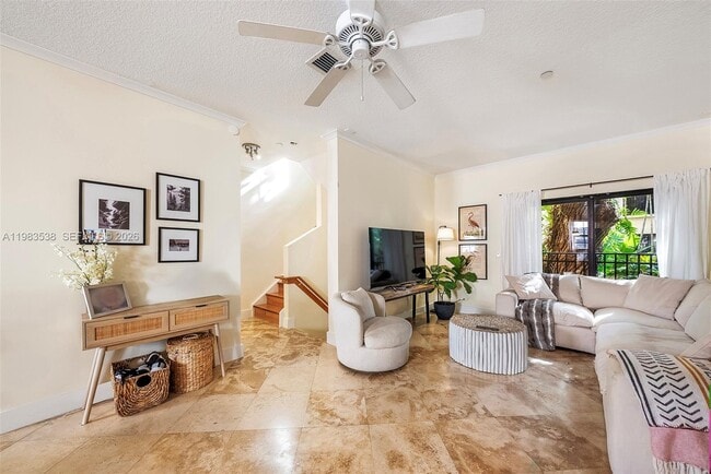 Building Photo - 2767 Coconut Ave