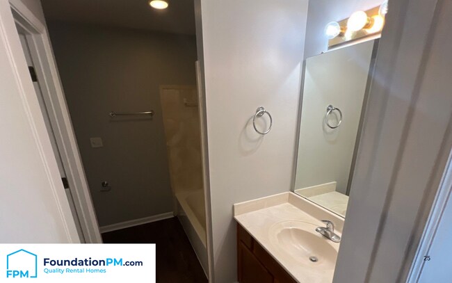 Building Photo - 9115 Cinderhill Cove W