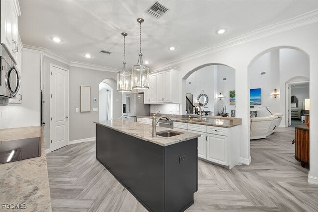 Building Photo - 5015 Sands Blvd