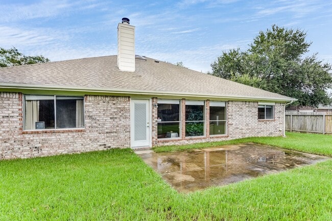 Building Photo - 317 Vantage Pointe Cir