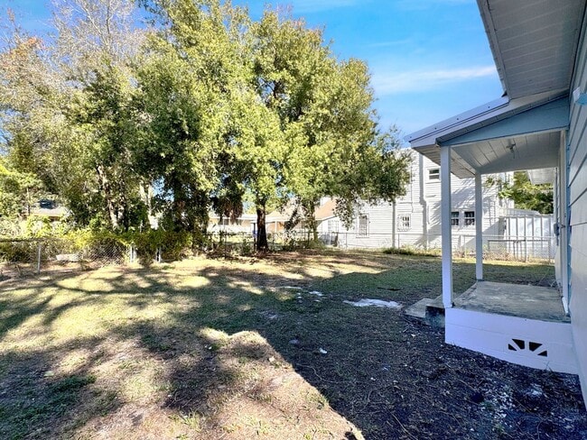 Building Photo - Cozy Two-Bedroom Winter Haven Home