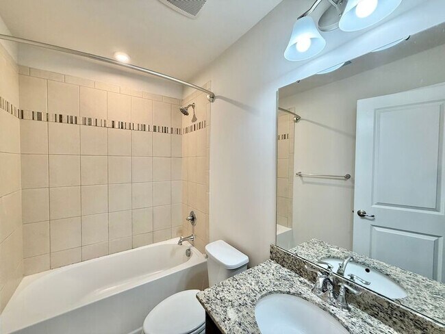 Building Photo - 113 Cross Country Way