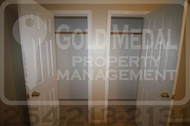 Building Photo - 601 N Gilmer St