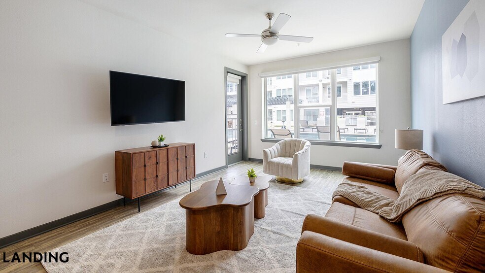 Building Photo - 3001 Crockett St