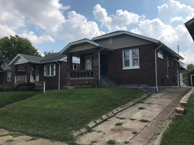 Building Photo - 1260 Gimblin St